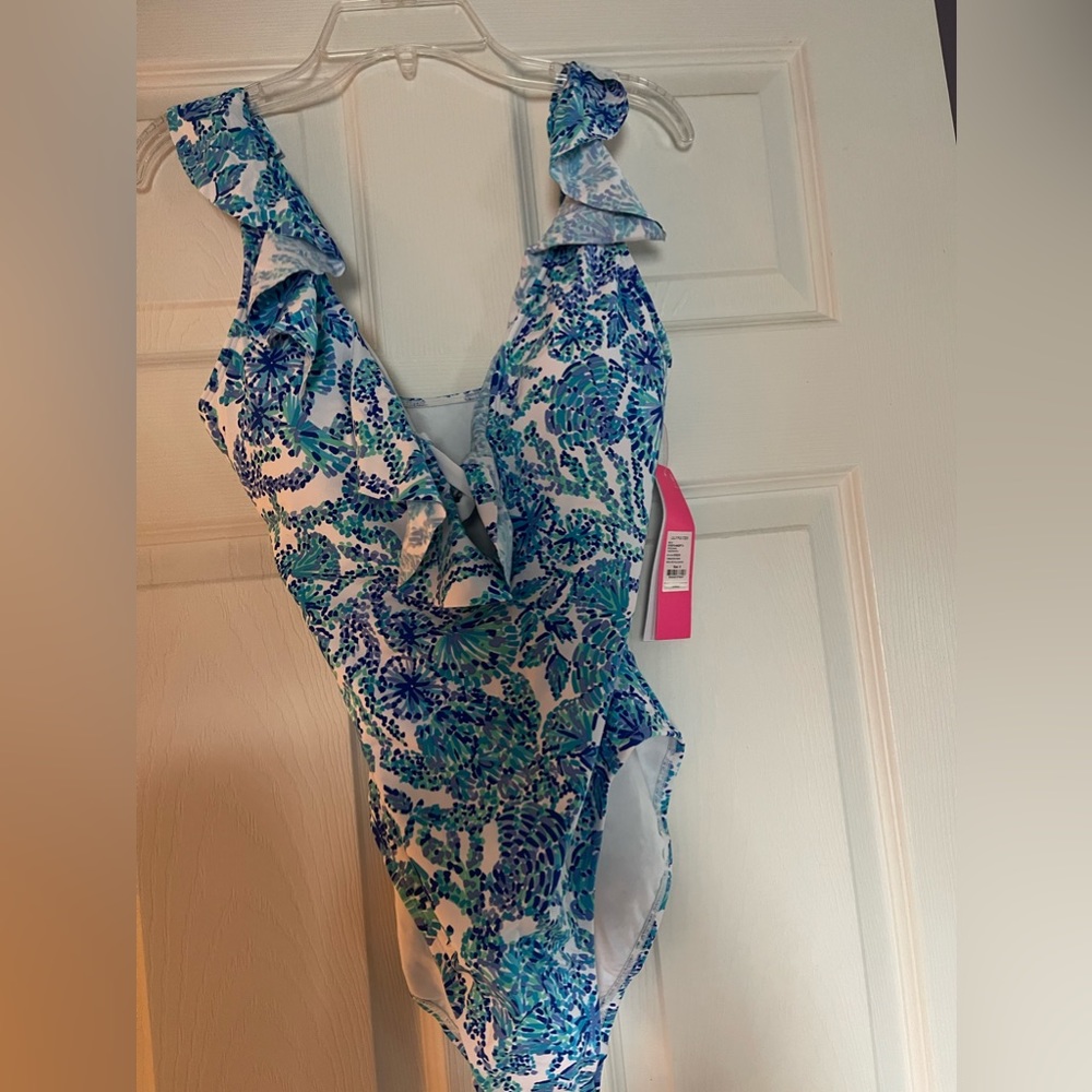 Lilly Pulitzer Swimwear 1 piece size 6